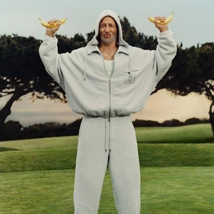 Продолжение «Белого лотоса» с Грегом — у Jacquemus