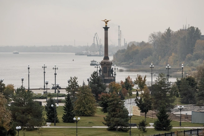 В дальней части парка продолжаются работы по благоустройству | Источник: Александр Куренной / 76.RU