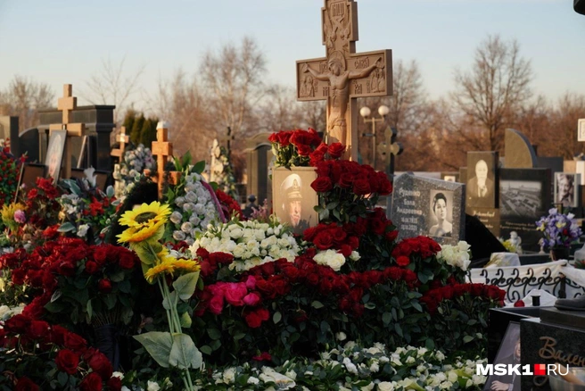 Бедроса Киркорова похоронили на Троекуровском кладбище | Источник: Анна Селина / MSK1.RU