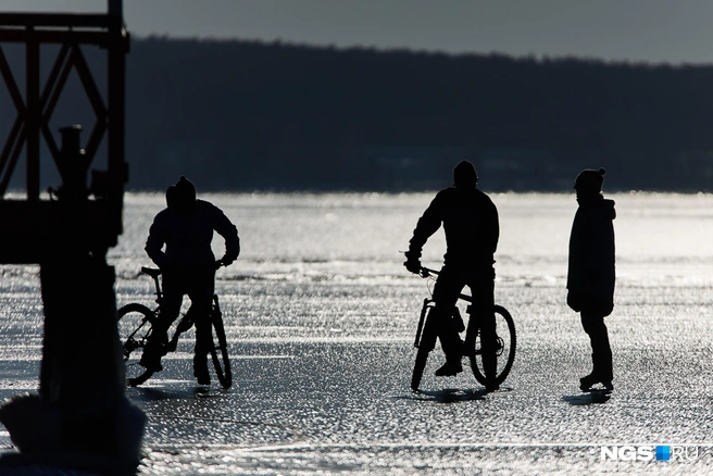 Некоторые приехали сюда компаниями | Источник: Александр Ощепков / NGS.RU