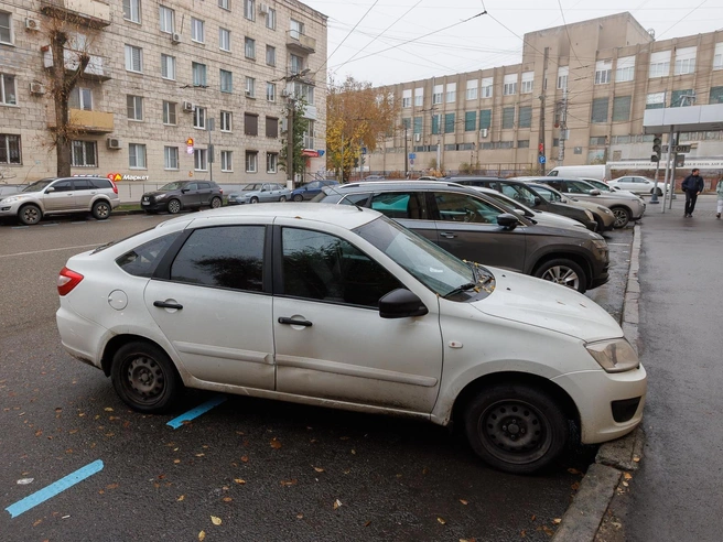 Чтобы избежать штрафов, необходимо тщательно следить за дорожными знаками, которые уже установлены | Источник: Алексей Волхонский / V1.RU