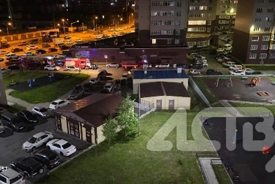 Брошенные авто не пустили пожарных в ЖК Аралия