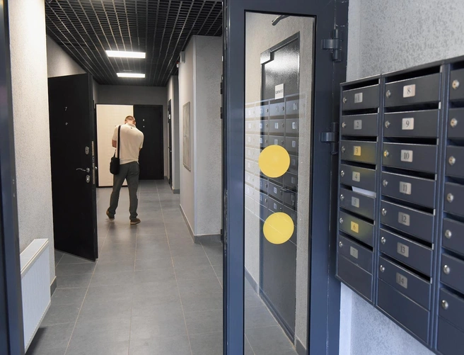 Какую квартиру может себе позволить семья с детьми по льготной ипотеке в Петербурге | Источник: Александр Коряков / «Коммерсантъ»