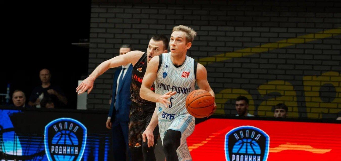 Пьяный комментатор на матче уральцев стал мемом