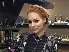 Болезненная худоба, бледность и скромная одежда. Мэрилин Керро теперь не узнать — фото