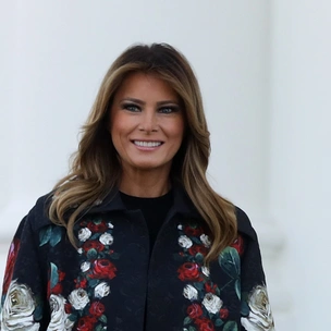 Дух Америки: Мелания Трамп показала, как украсила Белый дом к Рождеству