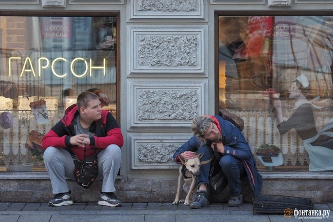 Скандинавия намекает Петербургу на осень. А в Москве лето | Источник: Михаил Огнев / «Фонтанка.ру»