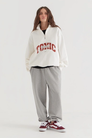 Свитшот&nbsp;— 14&nbsp;980₽ | Источник: Cult-brand.ru