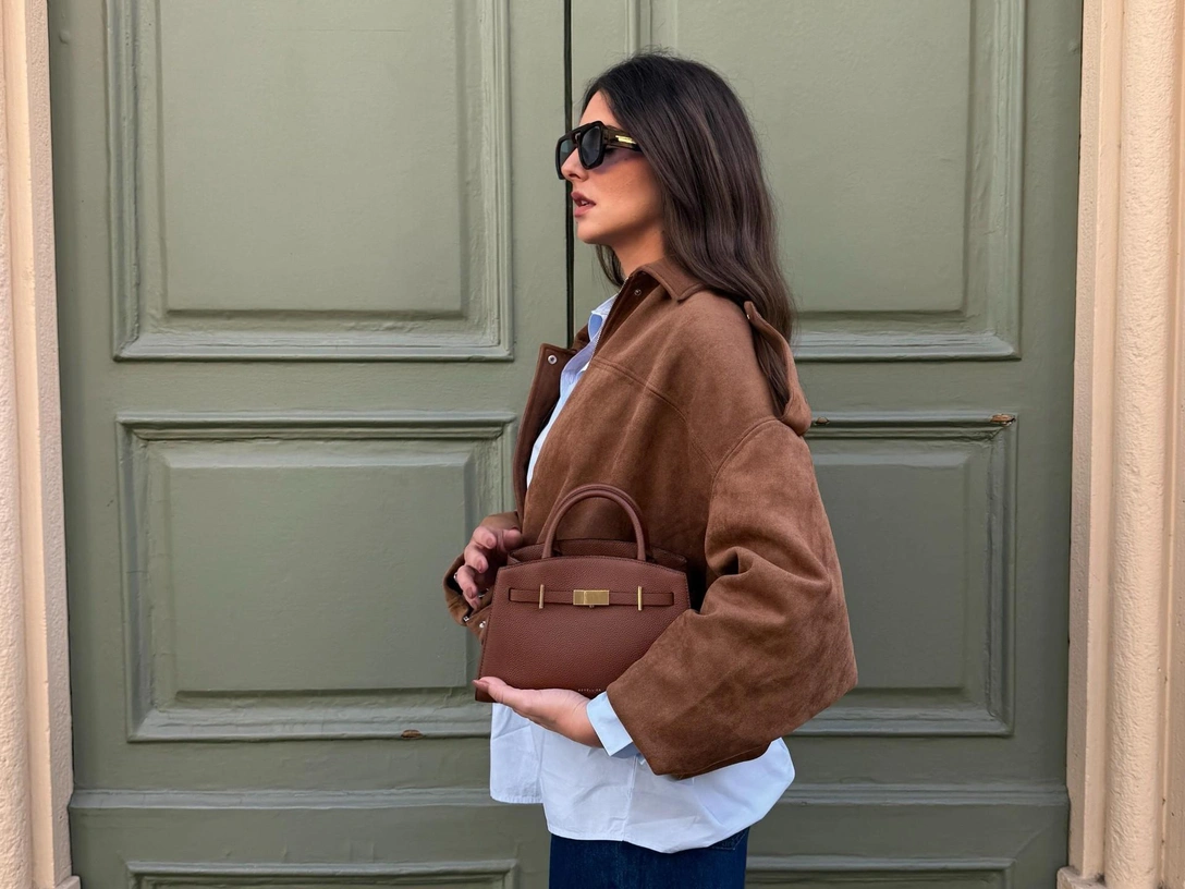 7 ароматов с замшей, которые пахнут как очень дорогая осень | marieclaire.ru