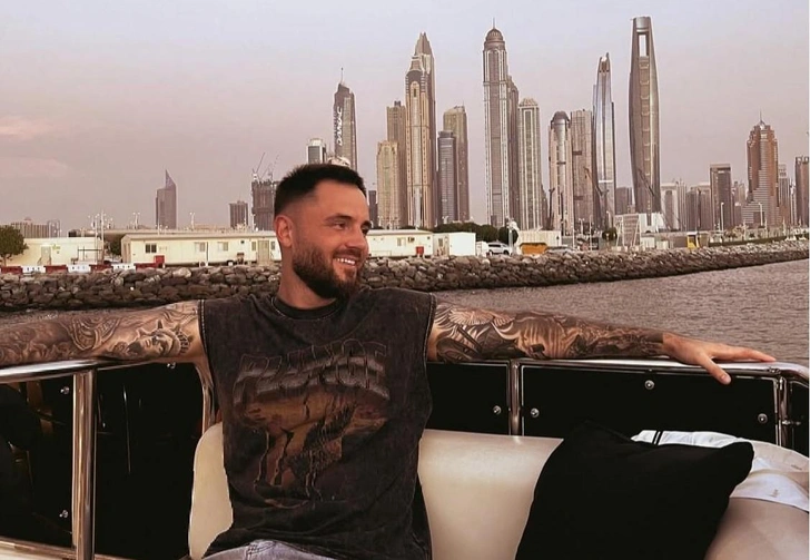 TONI (настоящее имя — Антон Гайворонский). | www.starhit.ru