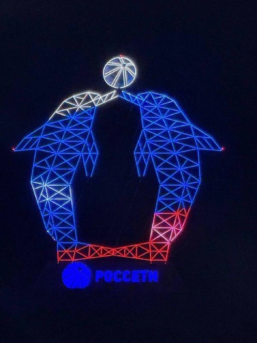 Одна из опор линии электропередачи выполнена в форме двух дельфинов | Источник: Марат Хуснуллин /telegram