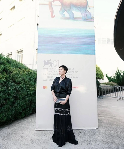 Хаматова являлась соучредителем фонда «Подари жизнь»