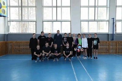 Дмитрий Демешин оценил капитальный ремонт школы в Дормидонтовке