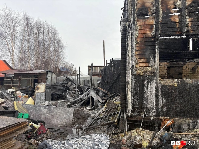 Двоим мужчинам удалось выбраться, один из них находится в тяжелом состоянии | Источник: Анастасия Сидорова / 86.RU