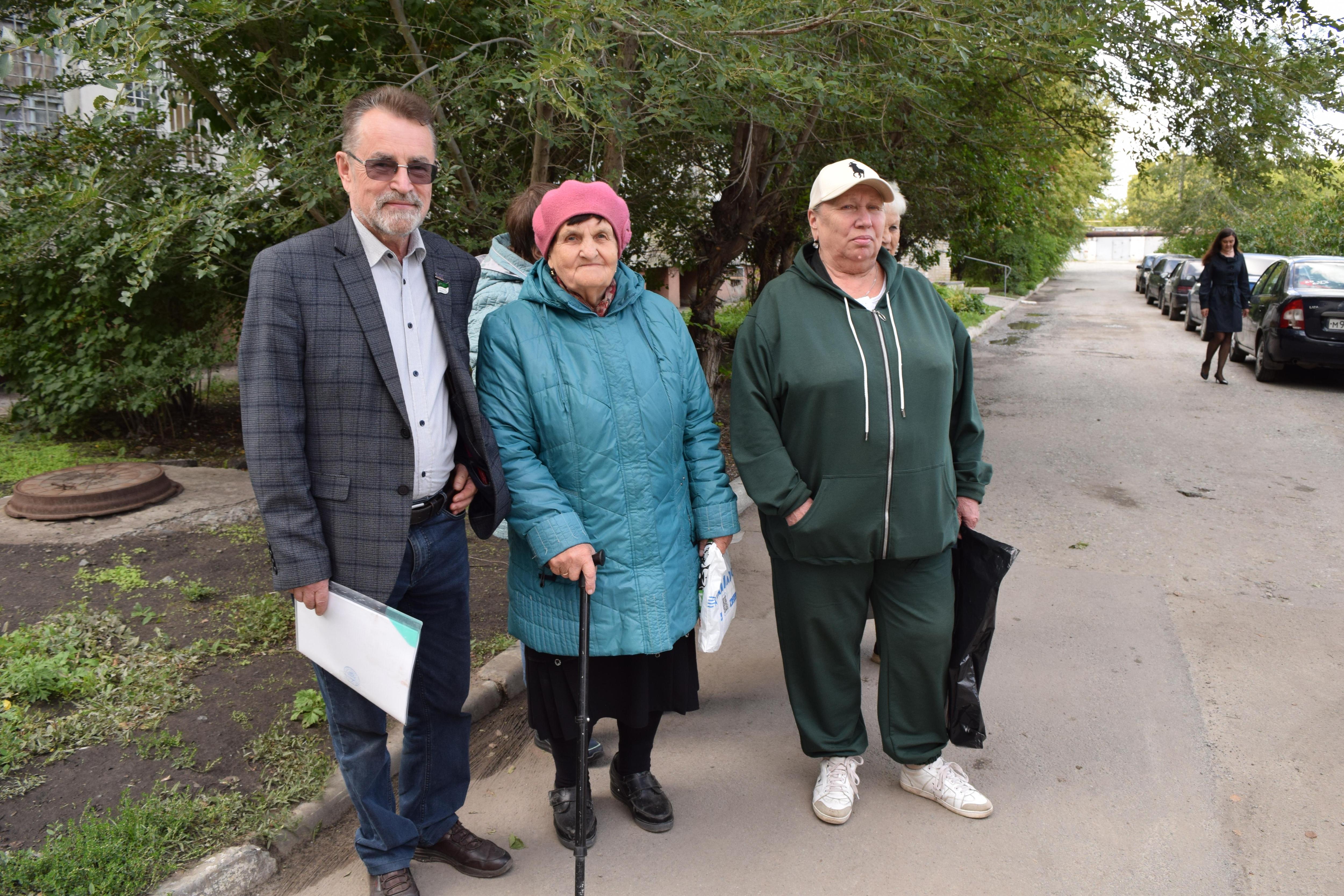 В Кургане парламентарии городской думы досрочно лишили полномочий старейшего депутата