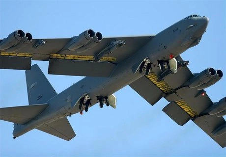 Для сдерживания КНДР США прислали бомбардировщик В-52 | ya62.ru