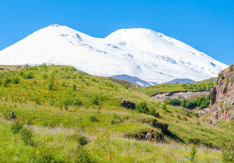«Ледяной ручей добавлял новых ощущений»: как путешественница прошла пешком по Кавказу 100 км за два дня