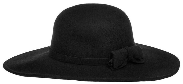 Изящная черная шляпа с широкими полями