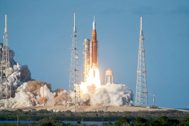 В этот взлет вложили безумные миллиарды долларов | Источник: NASA