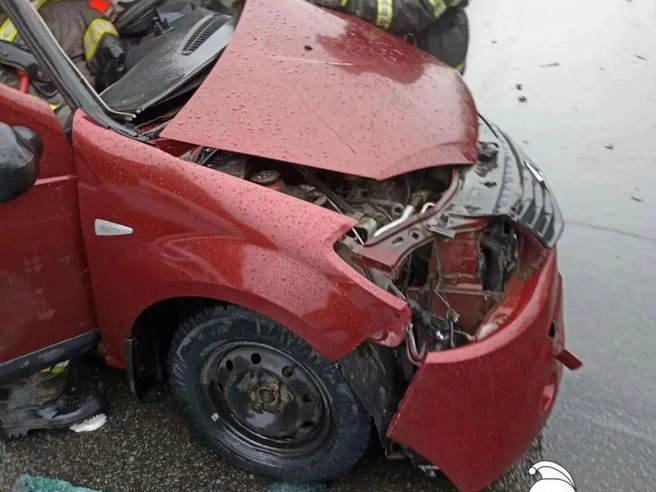 Сотрудники ПСО Лодейнопольского района аварийно-спасательной службы ЛО также участвовали в ликвидации последствий. | Источник: Леноблпожспас