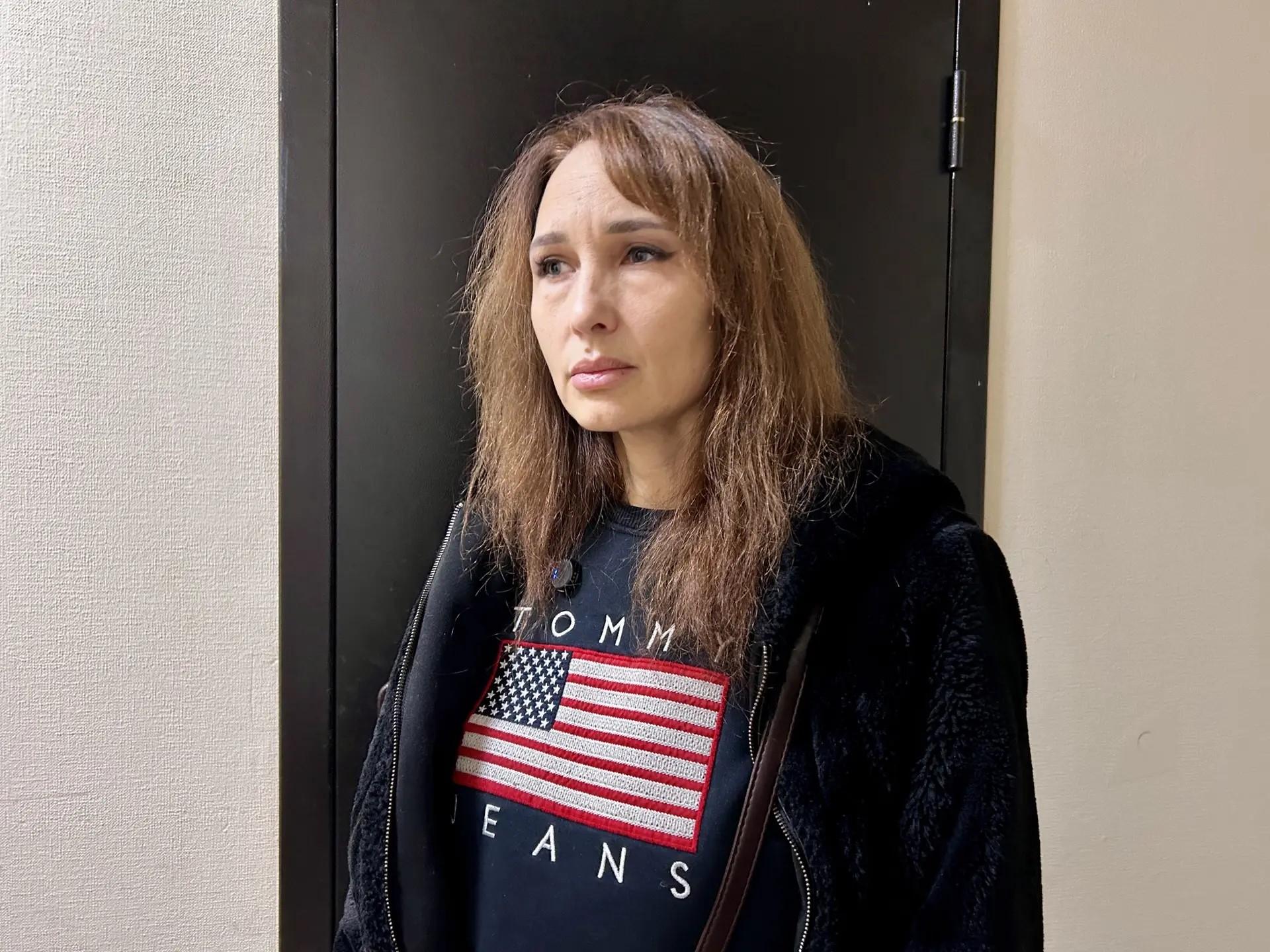 Сестра охранника, застрелившего в Челябинске жену и ее 15-летнюю дочь, хочет забрать к себе их млад…