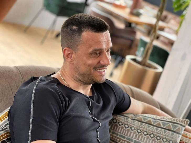 Максим Антонов | www.starhit.ru