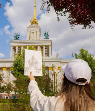 Павильон № 1 и входные арки: знаковые объекты ВДНХ отмечают свой юбилей