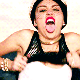 OMG! Майли Сайрус будет ведущей MTV VMA 2015