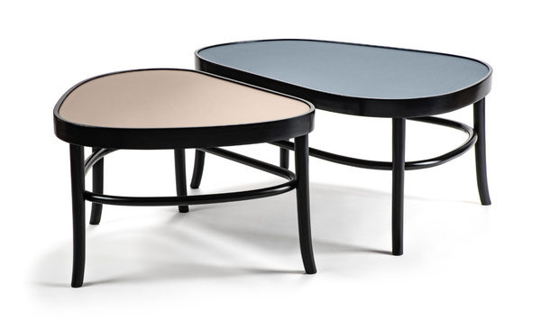 Фото №1 - Идеальная пара: столики Peers от Gebrüder Thonet Vienna