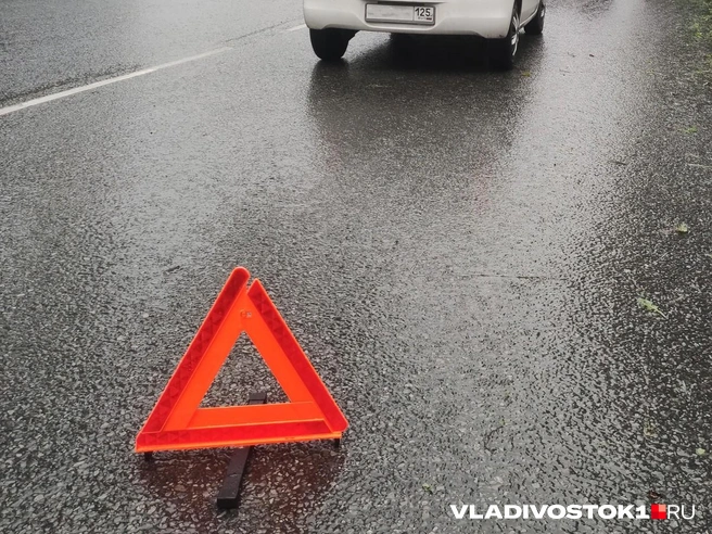 Легковушки часто бьются с большегрузами возле низководного моста | Источник: Алиса Князева / VLADIVOSTOK1.RU