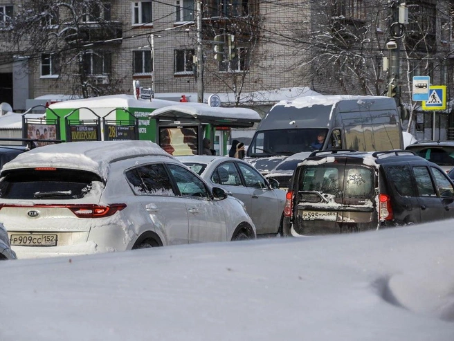 На дорогах сформировались девятибалльные пробки. | Источник: Наталья Бурухина / NN.RU