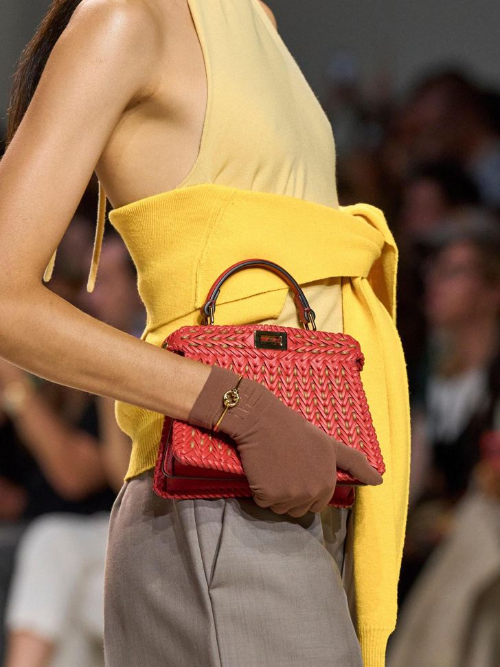 Какие женские сумки в моде в 2024 году: самые трендовые модели с фото