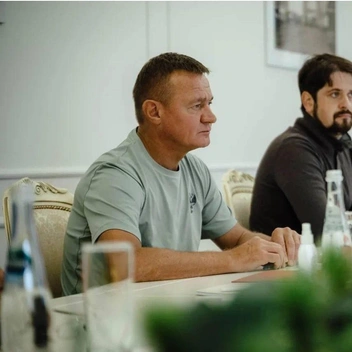 На фото в футболке — Роман Старовойт | Источник: Роман Старовойт / Telegram