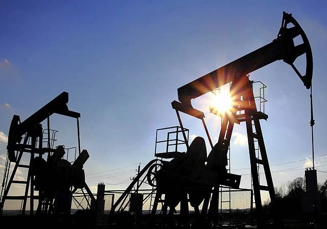 Цена нефти Brent приблизилась к 53 долларам | ya62.ru