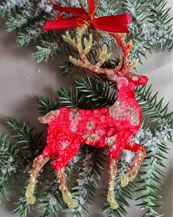 Гостей ждут уникальные елочные игрушки и много вкусностей | Источник: маркет «Солянка»