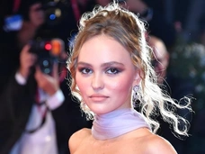76-й Венецианский кинофестиваль: дочь Джонни Деппа вышла на красную дорожку с бойфрендом