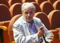 Ревность к покойной жене, суд за квартиру. Как Евгений Стеблов развелся в 79 и встретил замужнюю пассию