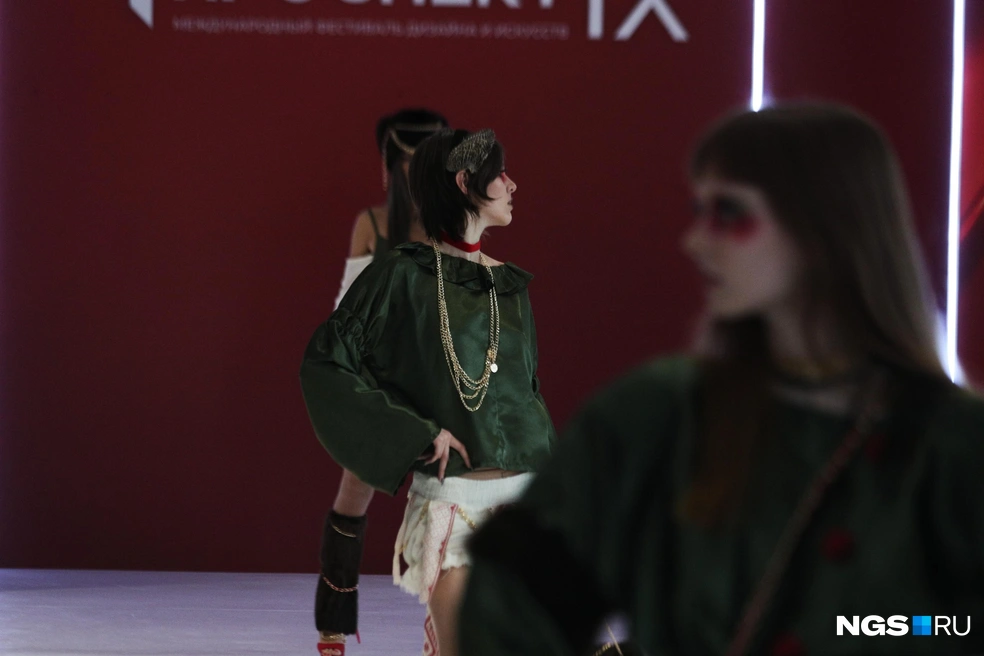 Обратите внимание на детали  | Источник: Андрей Бортко / NGS.RU 