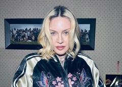 67-летняя Мадонна обручилась с молодым футболистом: избранник младше знаменитой пассии почти в три раза