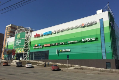 Красноярский ТЦ хочет наказывать подростков за шум на фудкортах