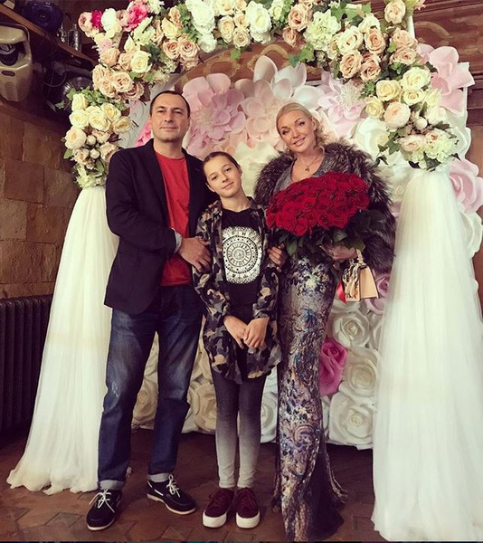 Волочкова объяснила, почему ее экс-муж шесть лет не приезжал к дочке