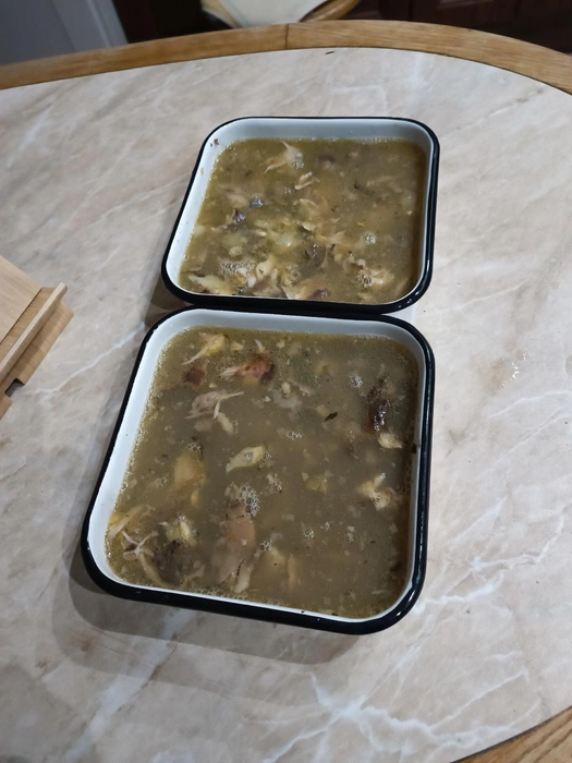 Рыбак уверяет: это очень вкусно! | Источник: Петр Холин
