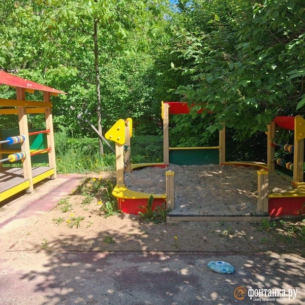 Площадка выглядит, как новая, хотя установлена несколько лет назад | Источник: Анна Мотовилова / FONTANKA.RU