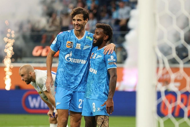 Александр Ерохин и Вендел | Источник: Сергей Михайличенко / «Фонтанка.ру»