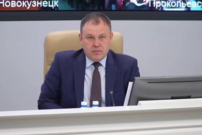 Губернатор Кузбасса раскритиковал муниципалитеты за уборку тротуаров