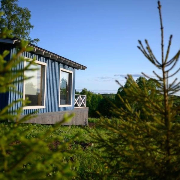 В эко-отеле несколько гостевых домов | Источник: ecovillageperm.ru