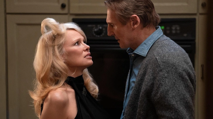 Кадр из фильма «Голый пистолет»