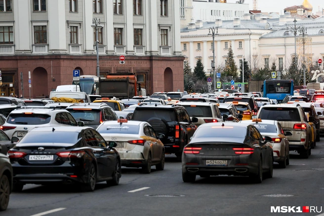 В Москве ввели серьезные ограничение движения на дорогах | Источник: Артем Устюжанин / MSK1.RU