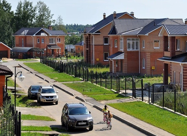 Больше половины россиян хотят жить в частных домах – опрос | ya62.ru