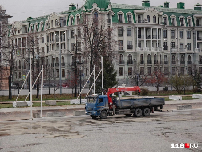Пока по очертаниям каркаса непонятно, как красиво это будет смотреться зимой | Источник: Лина Саитова / 116.RU
